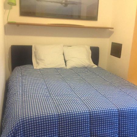 Bilocale Nella Vecchia Citta' Di Mentone Apartment Exterior foto