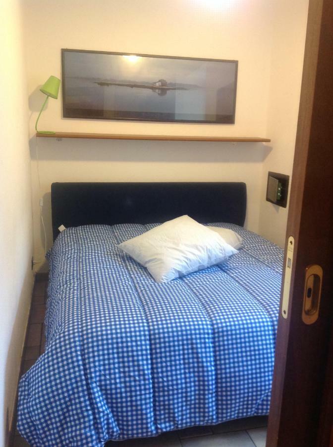 Bilocale Nella Vecchia Citta' Di Mentone Apartment Exterior foto